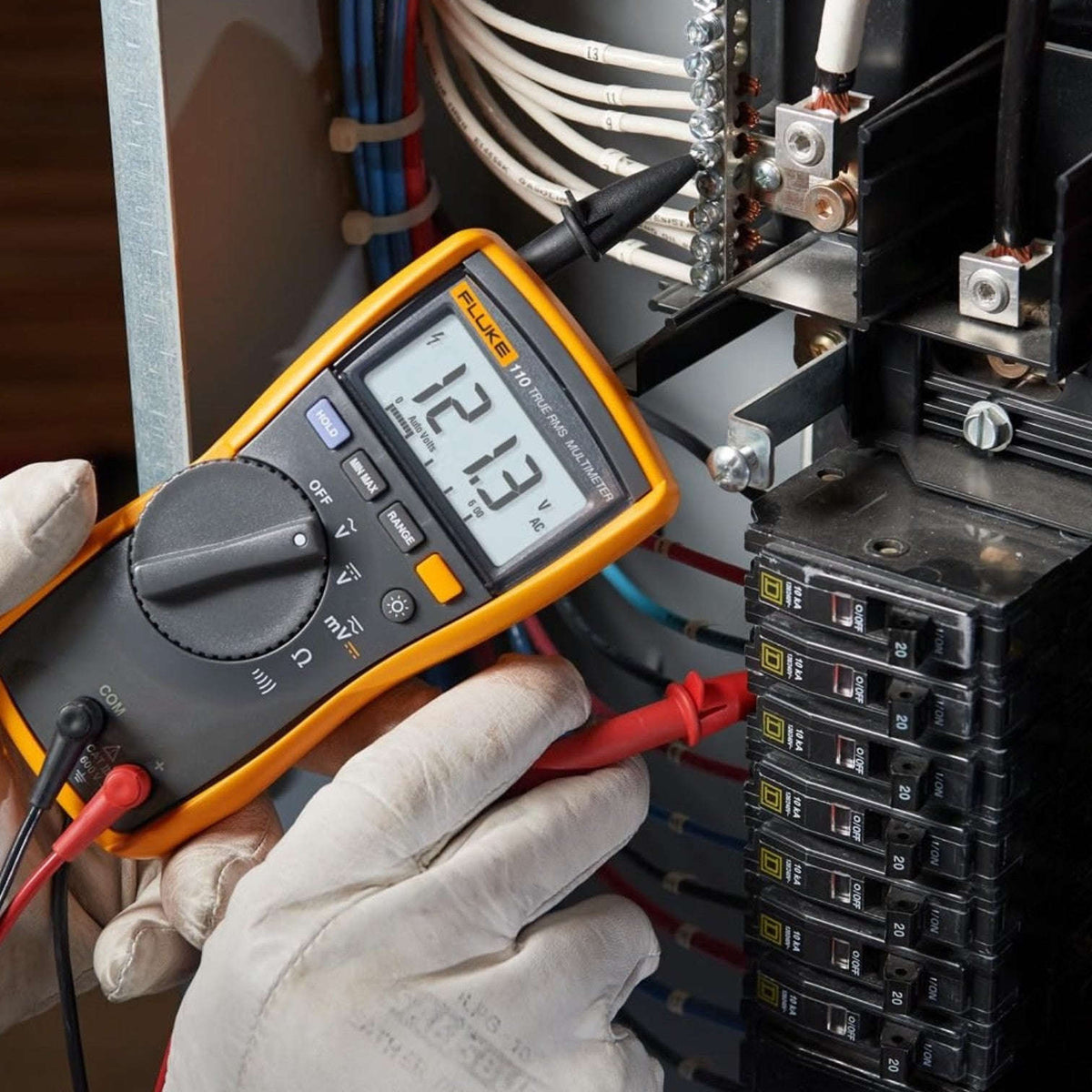 New Fluke 117 True-RMS Multimeter with Large Backlit Display Best Spare Store