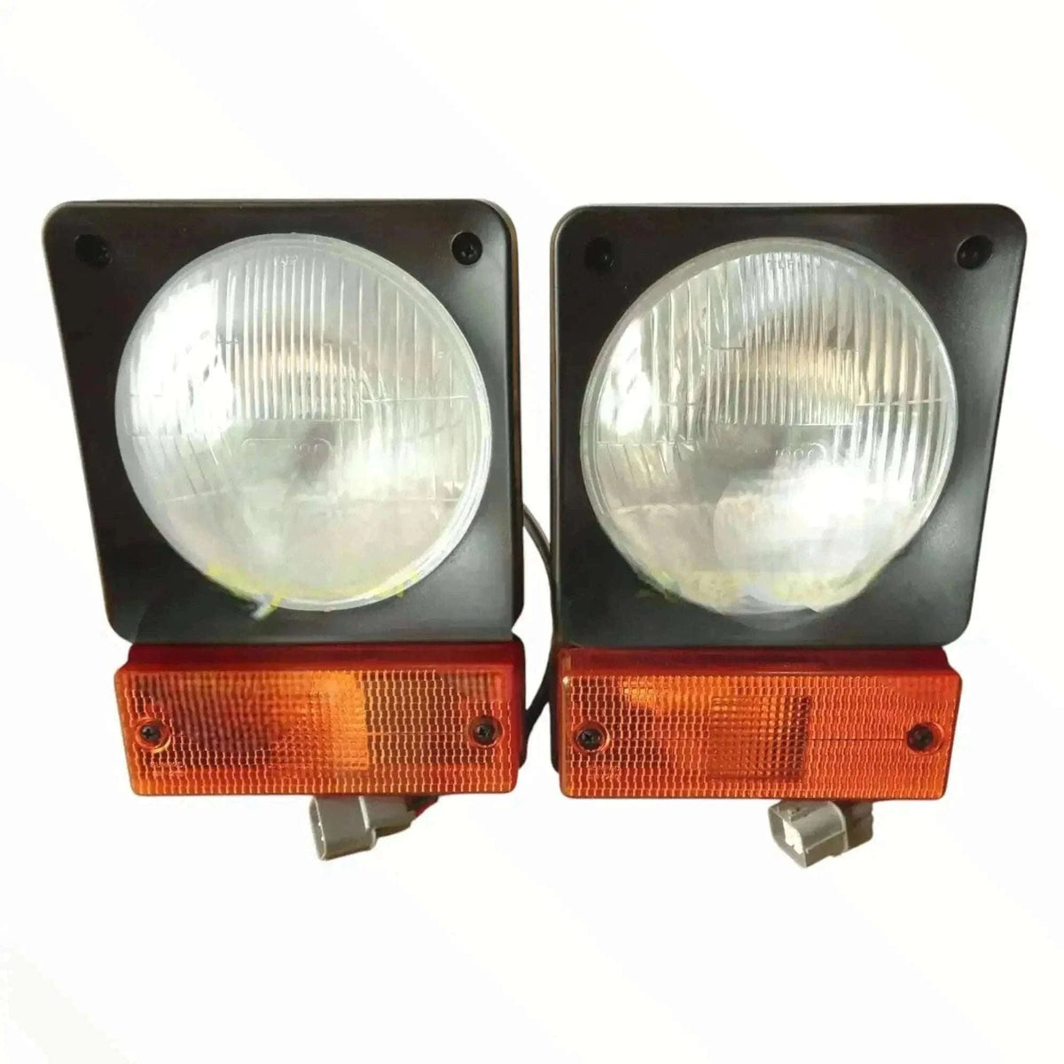 New JCB Headlamp Assembly – Set of 2 Pcs (Part No. 700/21100, 262/68200) Best Spare Store