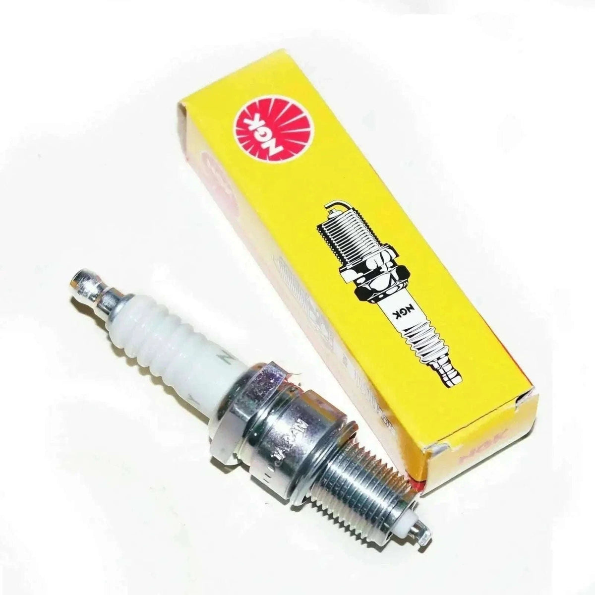 New Spark Plug BP5EY for Suzuki SJ410, SJ413, Maruti 800 Best Spare Store